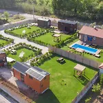 Kleva Houses Apartahotel *